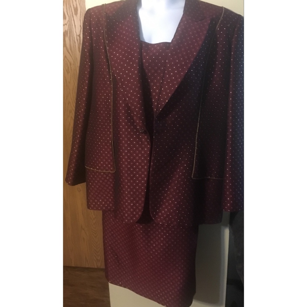 Tango Night 2pc Skirt Suit Burgundy w/ Gold Flecks